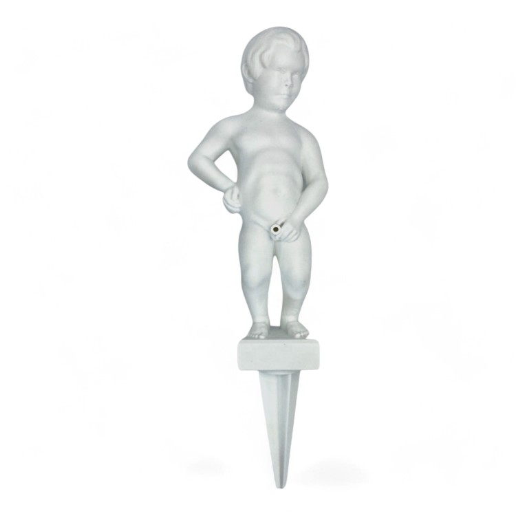 figurka-chlopca-siusiajacego-do-doniczki-biala-mala-zmontowana-6