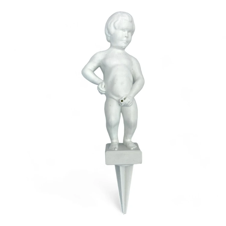 figurka-chlopca-siusiajacego-do-doniczki-bialy-duza-zmontowana-6